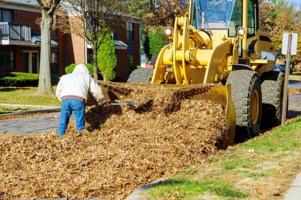 Mulch Hauling in Allen